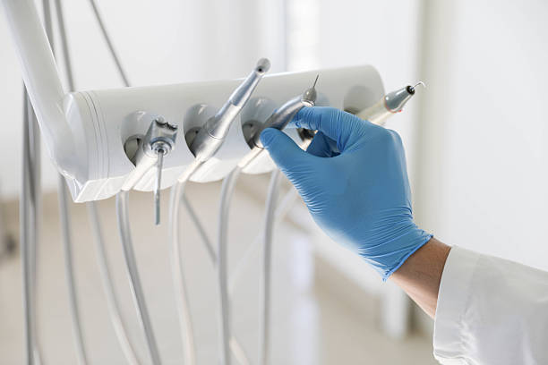 Professional Emergency Dentist technician working in Burt, MI